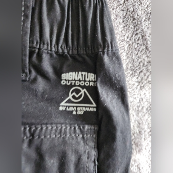 Men Levi's convertible Hiking Pants - Picture 3 of 12